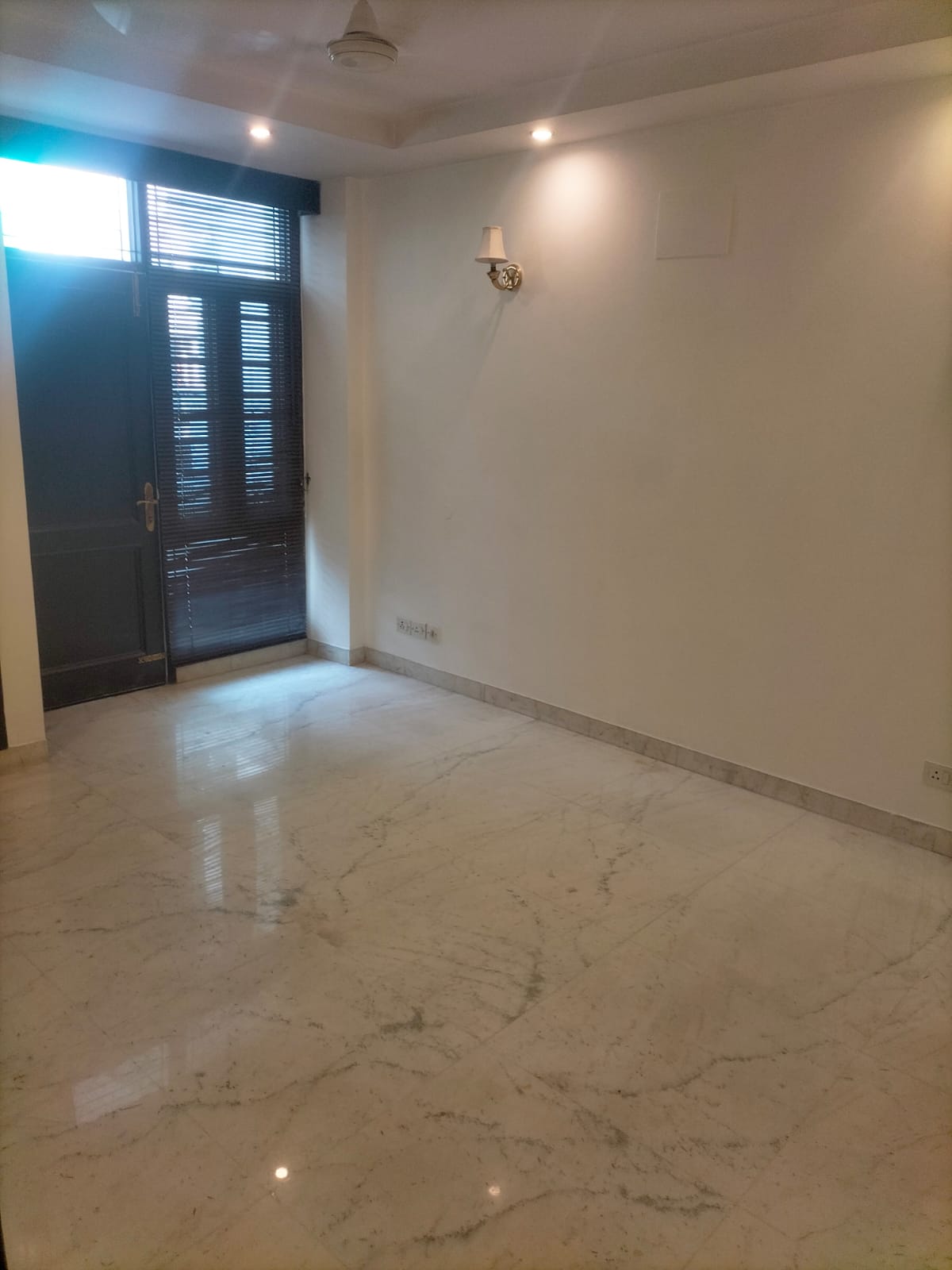 3 BHK + Servant Room Builder Floor For Rent in East of Kailash Block-B RWA