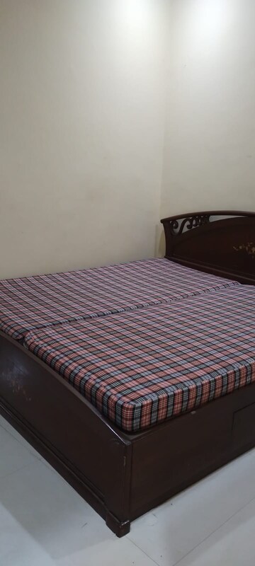 1 BHK Builder Floor For Rent in Sector 54