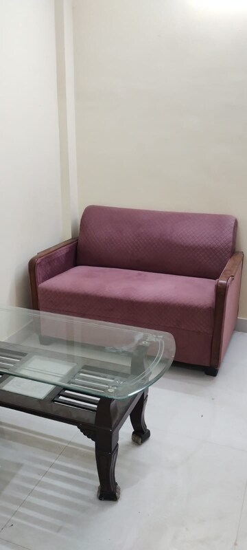 Bedroom in 1 BHK Builder Floor at Sector 54 – for Rent