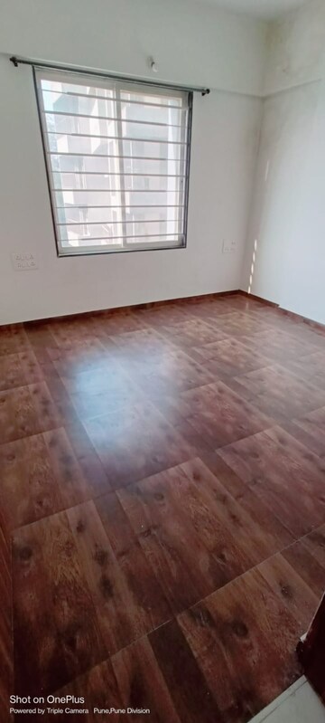 Room in 2 BHK Apartment at Builders Combine Bella Vista, Bavdhan – for Rent