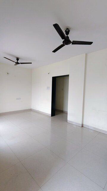 Room in 2 BHK Apartment at Builders Combine Bella Vista, Bavdhan – for Rent