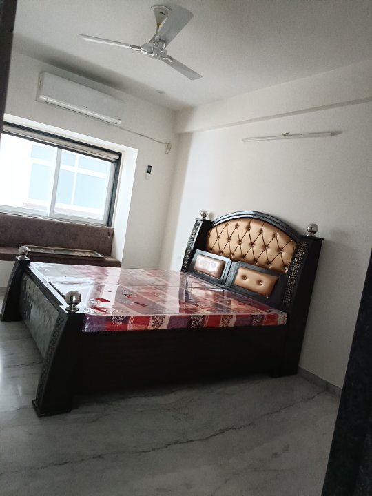 3.5 BHK + Pooja Room 2000 Sq.Ft. Apartment in Shivalik Exotica