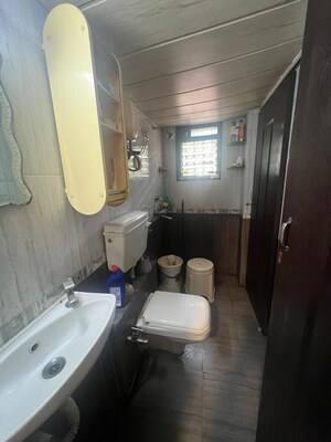 Bathroom in 2.5 BHK Apartment at Kopar Khairane – for Sale