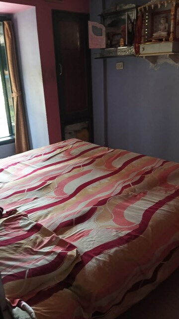 Bedroom in 2.5 BHK Apartment at Kopar Khairane – for Sale