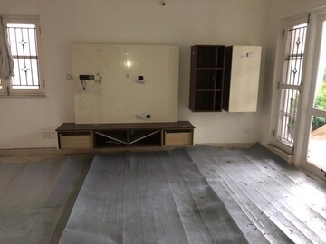 Room in 4 BHK Villa at Prestige Augusta Golf Village, Kothanur – for Rent