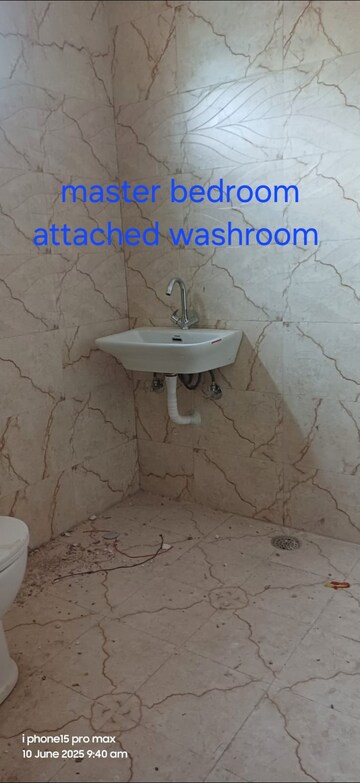 Bathroom in 3 BHK Builder Floor at Ali Residency Malakpet, Malakpet – for Rent