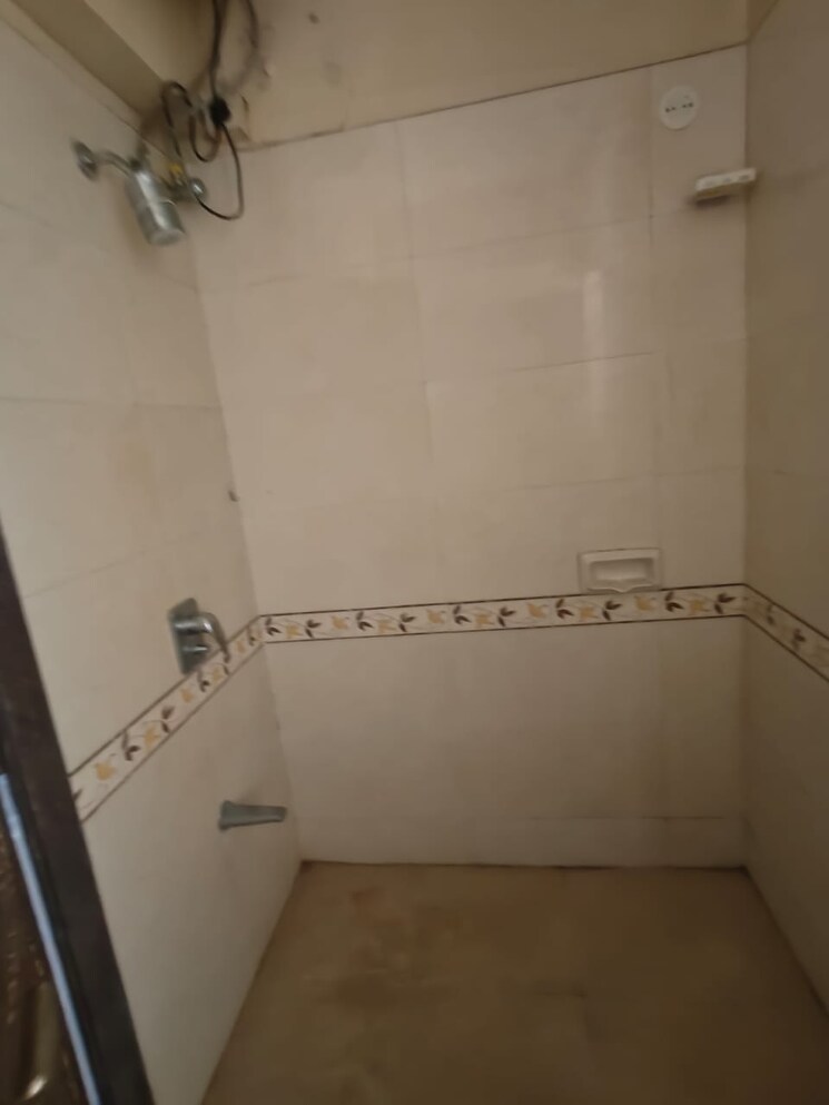 Bathroom, globe-heights 2 Bedroom 750 Sq.Ft. Apartment In Goregaon East Mumbai 8792227