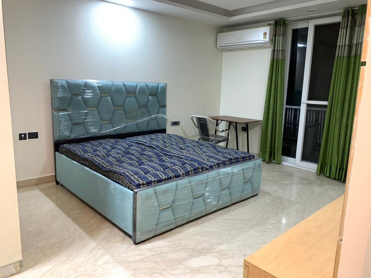 Bedroom, dlf phase ii 4 Bedroom 350 Sq.Yd. Builder Floor In Dlf Phase ii Gurgaon 8792317