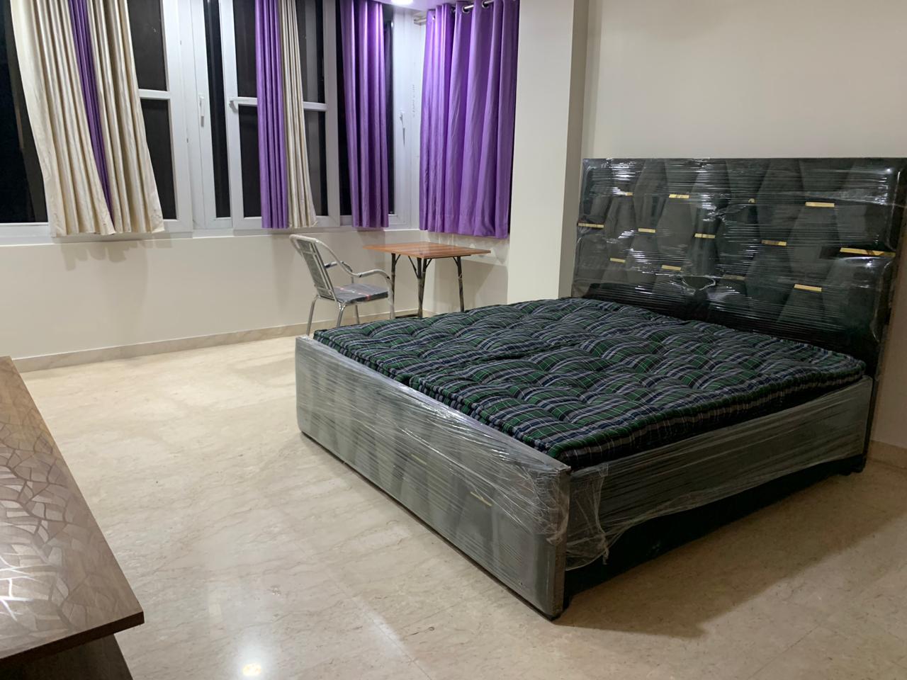 4 BHK + Pooja Room,Servant Room,Study Room Builder Floor For Rent in DLF Phase II