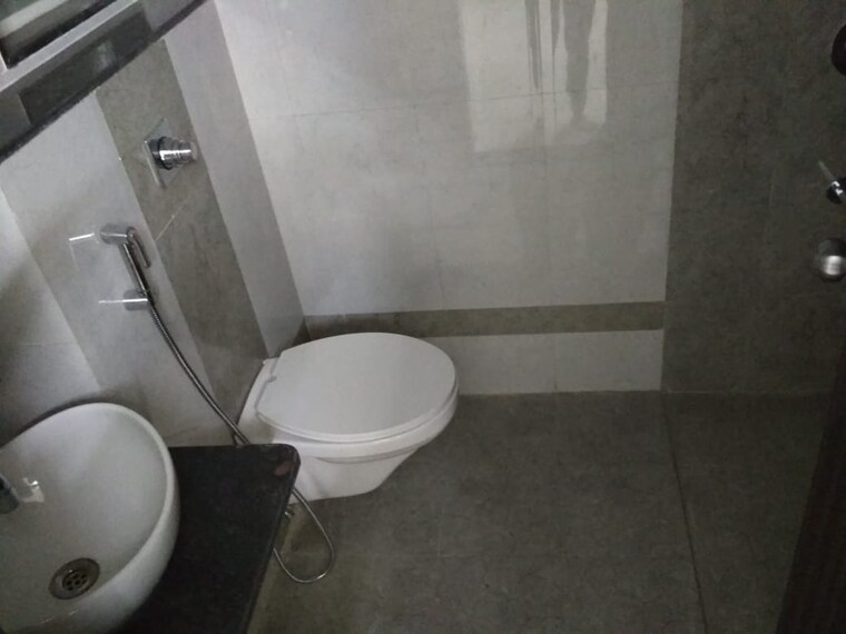 Bathroom, siddhesh-optimus 3 Bedroom 1100 Sq.Ft. Apartment In Viman Nagar Pune 8792309
