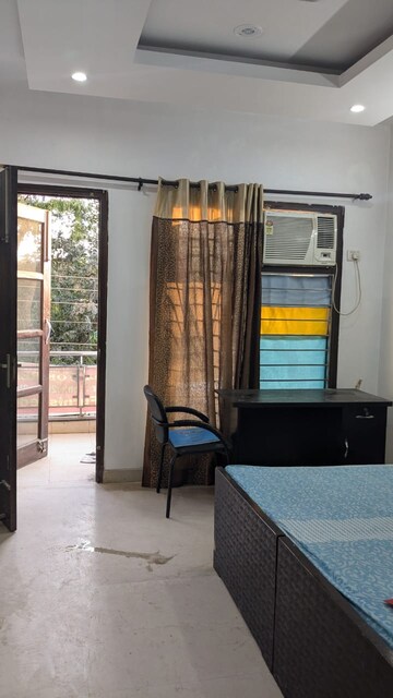 Living Room in 3 BHK Builder Floor at Sector 31 – for Rent