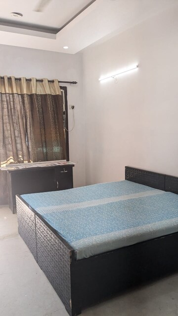 Bedroom in 3 BHK Builder Floor at Sector 31 – for Rent