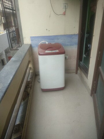 Building Lobby in 3 BHK Builder Floor at Sector 31 – for Rent