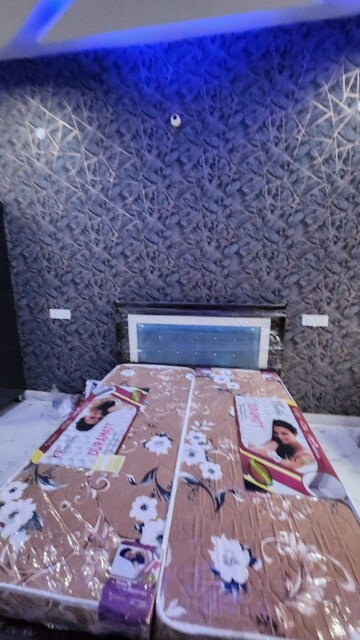 Furnished Amenities in 1 BHK Builder Floor at Dhakoli – for Rent