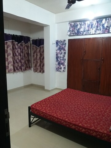 Bedroom in 3 BHK Apartment at Bhandarkar Road – for Rent