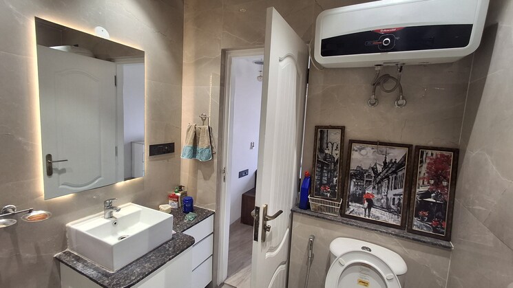 Master Bedroom, sushma-valencia 3 Bedroom 1800 Sq.Ft. Apartment In International Airport Road Zirakpur 8792398