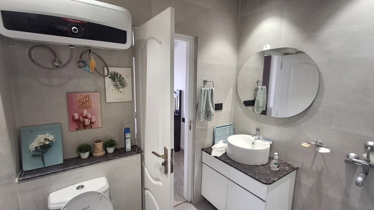 Bathroom, sushma-valencia 3 Bedroom 1800 Sq.Ft. Apartment In International Airport Road Zirakpur 8792398