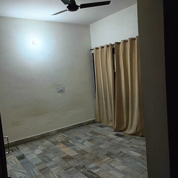 Room in 2 BHK Independent House at Sector 15 – for Rent