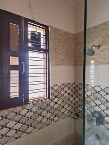 Attached Bathroom in 2 BHK Independent House at Omaxe Silver Birch, North Mullanpur – for Rent