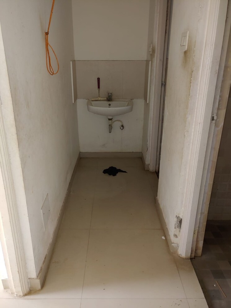 Bathroom, achalare-honeydew 2 Bedroom 1000 Sq.Ft. Apartment In Pirangut Pune 8792397