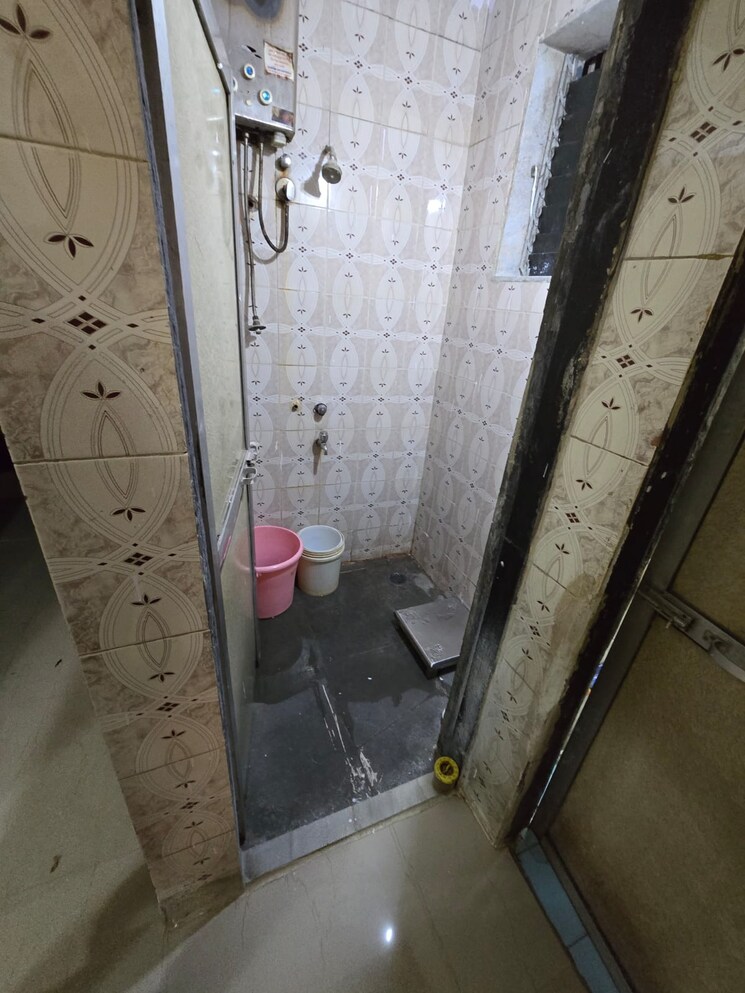 Bathroom, ashapuradam-hsg-society 1 Bedroom 450 Sq.Ft. Apartment In Ghansoli Navi Mumbai 8792416