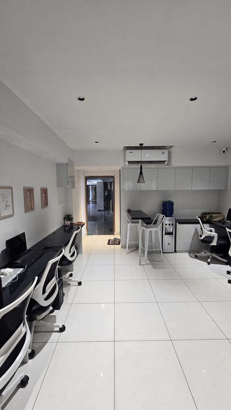 Team Area, zion-z-one Commercial Office Space 700 Sq.Ft. In Bodakdev Ahmedabad 8792420