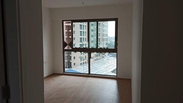 Room in 2 BHK Apartment at RNA NG Eclat, Andheri West – for Rent
