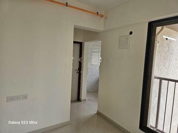 Room in 1 BHK Apartment at Chandak Nishchay, Borivali East – for Rent