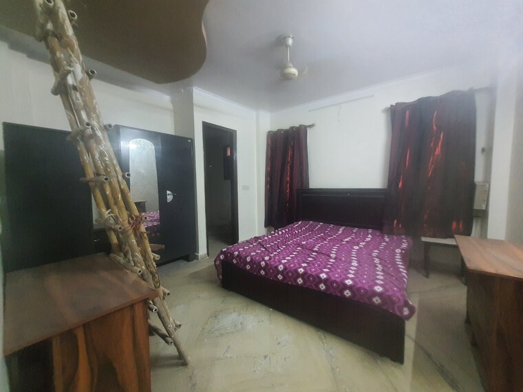 Bedroom, karol bagh 3 Bedroom 1200 Sq.Ft. Builder Floor In Karol Bagh Delhi 8792475