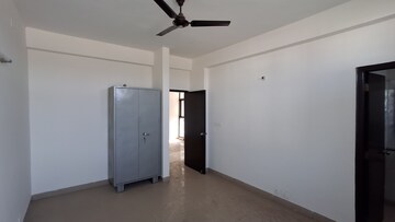 Room in 2 BHK Apartment at Ansal Housing Woodbury, Patiala Road – for Sale