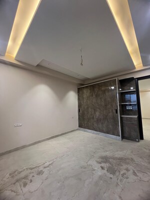 Room in 5 BHK Builder Floor at Rajendra Nagar – for Sale