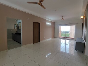 Room in 3 BHK Apartment at Prestige Finsbury Park Regent, Bagaluru – for Rent