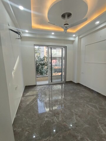Room in 3 BHK Builder Floor at Saket – for Rent