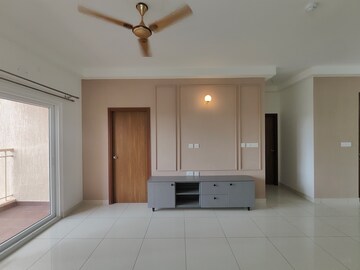 Room in 3 BHK Apartment at Prestige Finsbury Park Regent, Bagaluru – for Rent