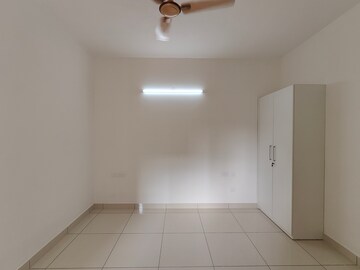 Room in 3 BHK Apartment at Prestige Finsbury Park Regent, Bagaluru – for Rent