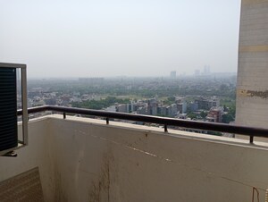 Swimming Pool in 2.5 BHK Apartment at Divine Meadows, Sector 108 – for Sale