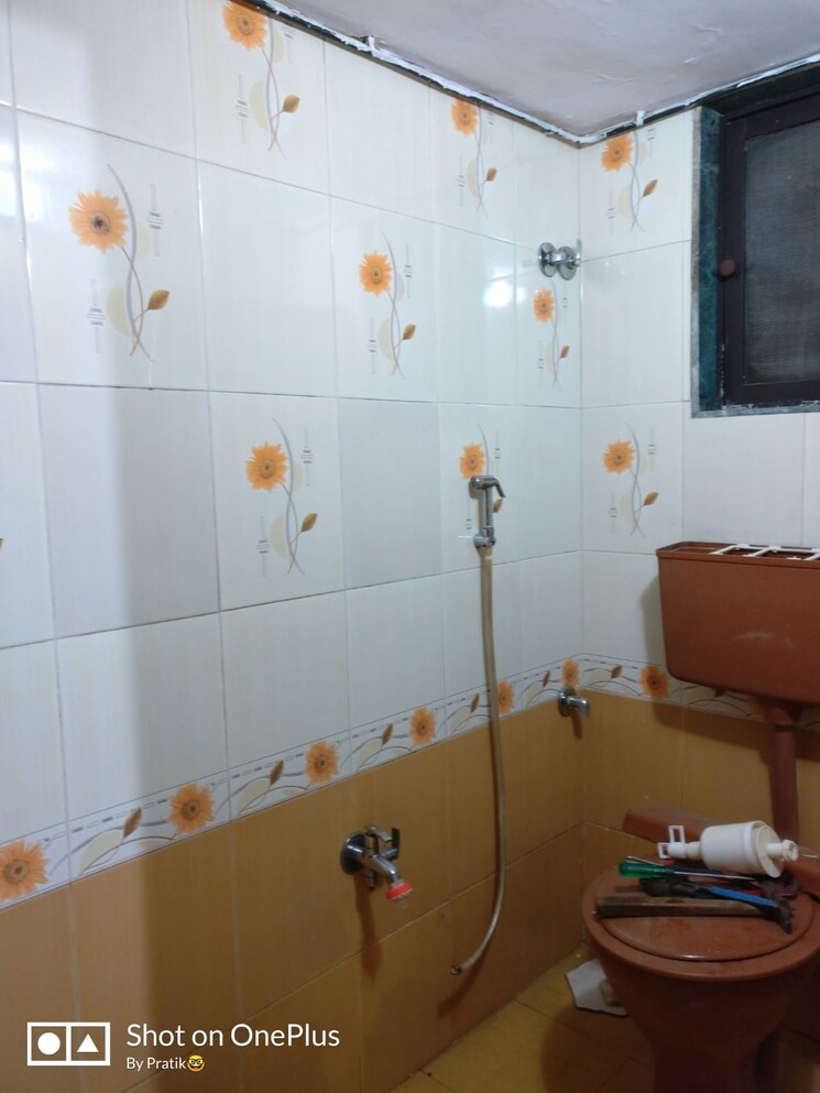 Bathroom, shreerang-chs 1 RK 300 Sq.Ft. Apartment In Shrirang Society Thane 8792531