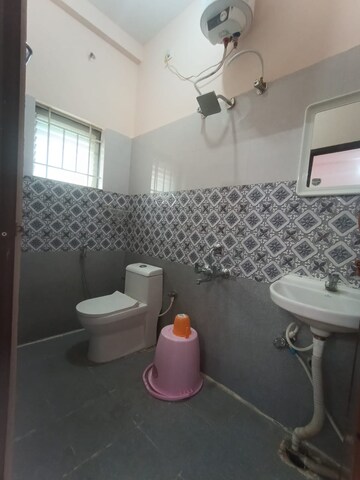 Attached Bathroom in 2 BHK Apartment at Hoodi – for Rent