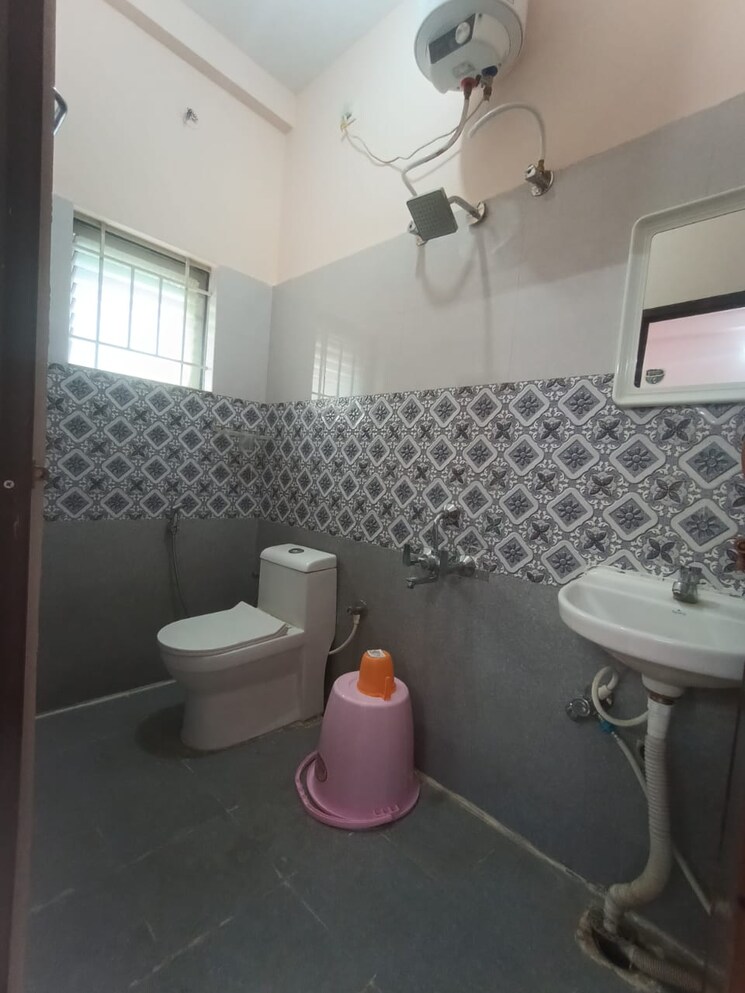 Attached Bathroom, hoodi 2 Bedroom 1050 Sq.Ft. Apartment In Hoodi Bangalore 8792541