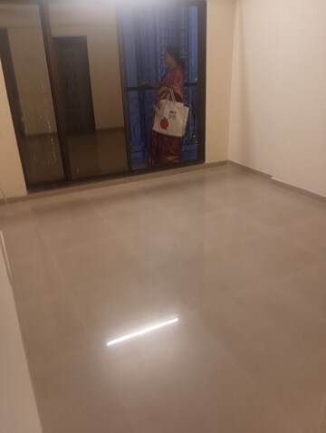 Master Bedroom in 2 BHK Apartment at Solitaire Heights, Malad West – for Rent