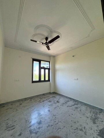 Room in 2 BHK Apartment at Saket – for Rent