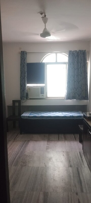 Bedroom in 2 BHK Apartment at Nebula Empress, Khar West – for Rent