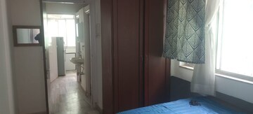 Room in 2 BHK Apartment at Nebula Empress, Khar West – for Rent