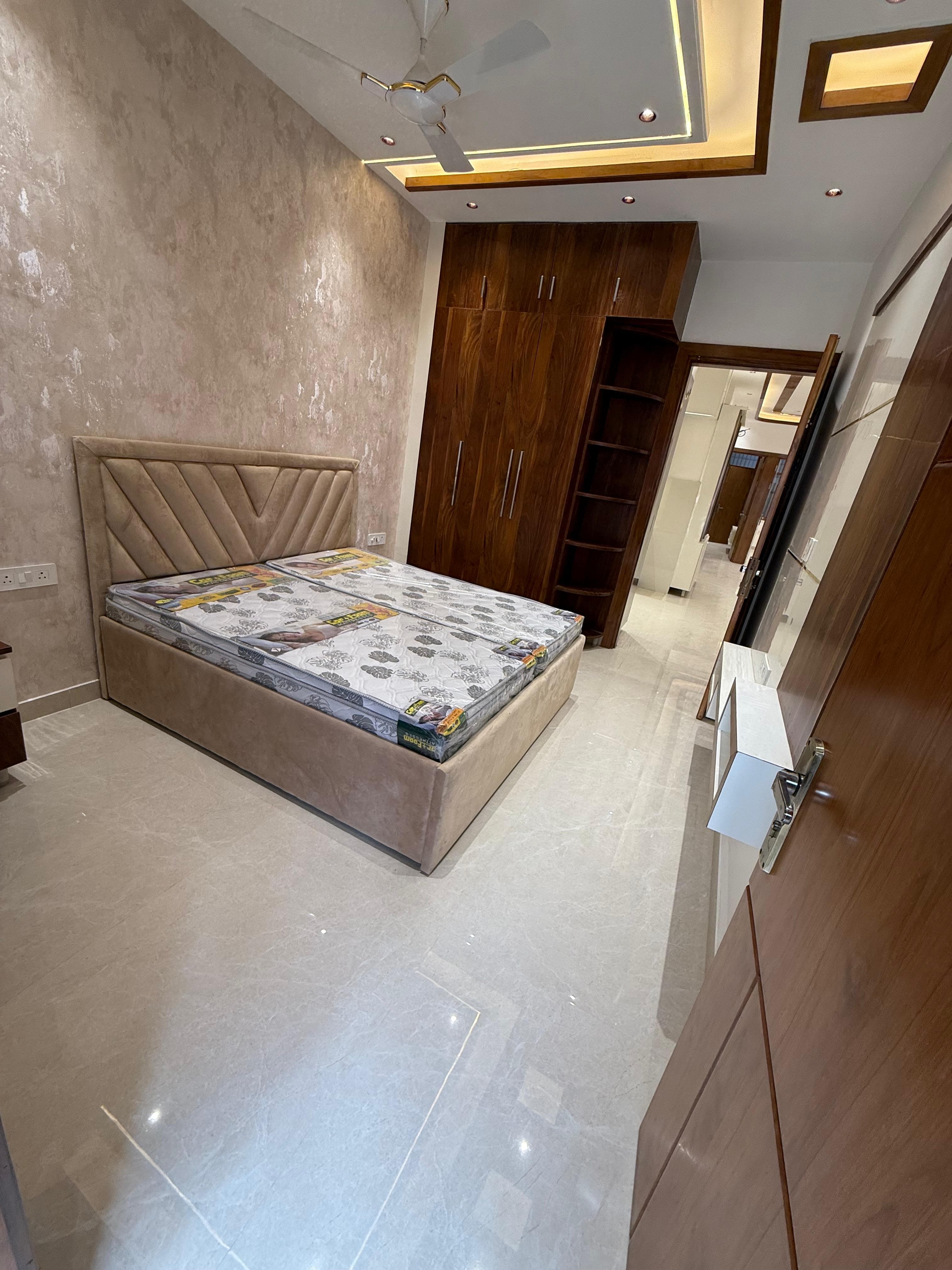 4 BHK + Pooja Room Builder Floor For Sale in Niti Khand II