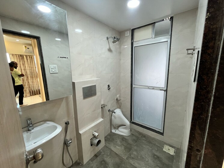 Bathroom, newlook-bhavya-elite 2 Bedroom 586 Sq.Ft. Apartment In Wadala Mumbai 8792571