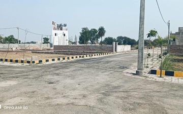 Plot For Sale in Super MIG, Sector 105