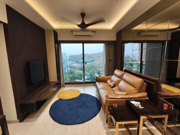 Team Area in 2 BHK Apartment at Kanakia Silicon Valley, Powai – for Rent