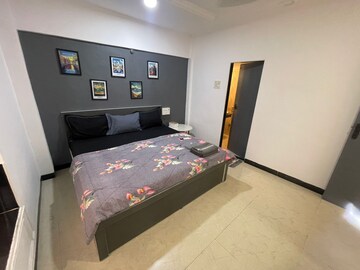 Bedroom in 2 BHK Apartment at Tarangini CHS, Andheri West – for Rent