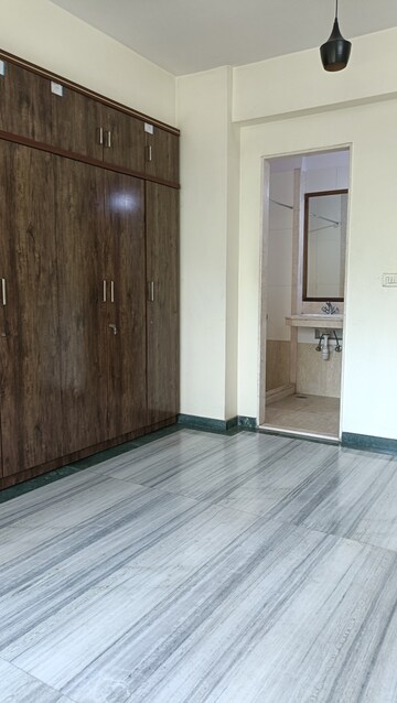 Room in 3 BHK Apartment at Hiranandani Estate Spenta, Ghodbunder Road – for Rent