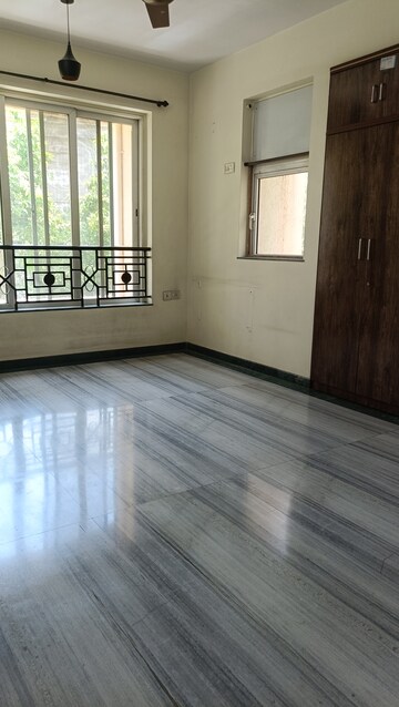 Room in 3 BHK Apartment at Hiranandani Estate Spenta, Ghodbunder Road – for Rent
